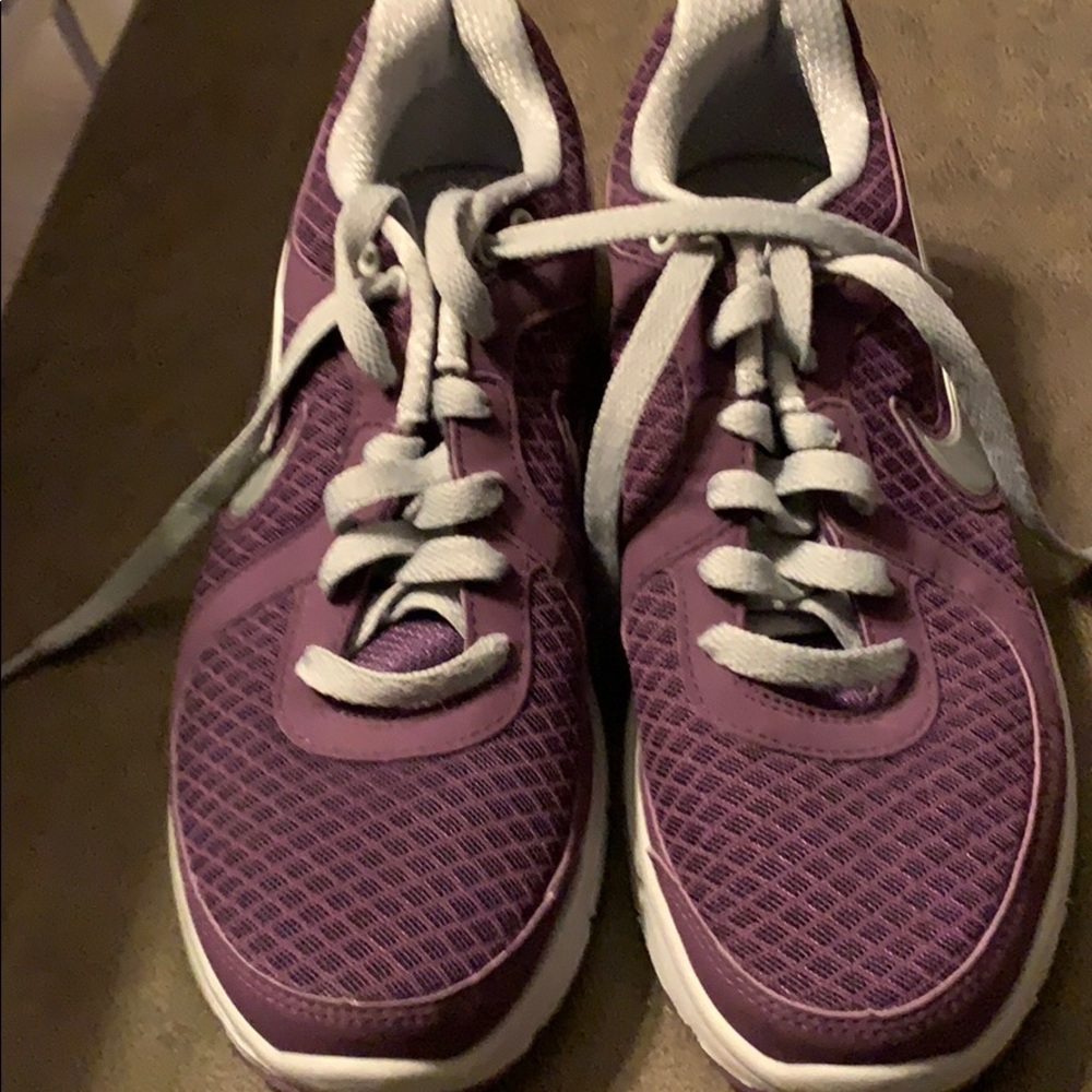 NIKE AIR PURPLE SNEAKERS BRAND NEW